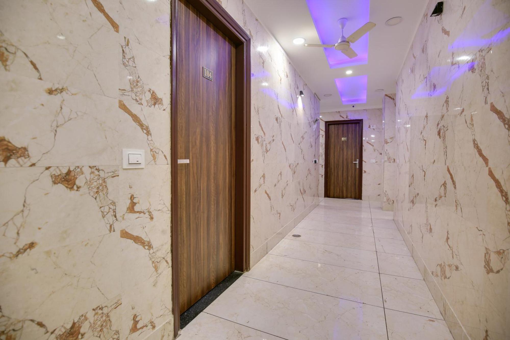 Hotel O Royal Mohali エクステリア 写真