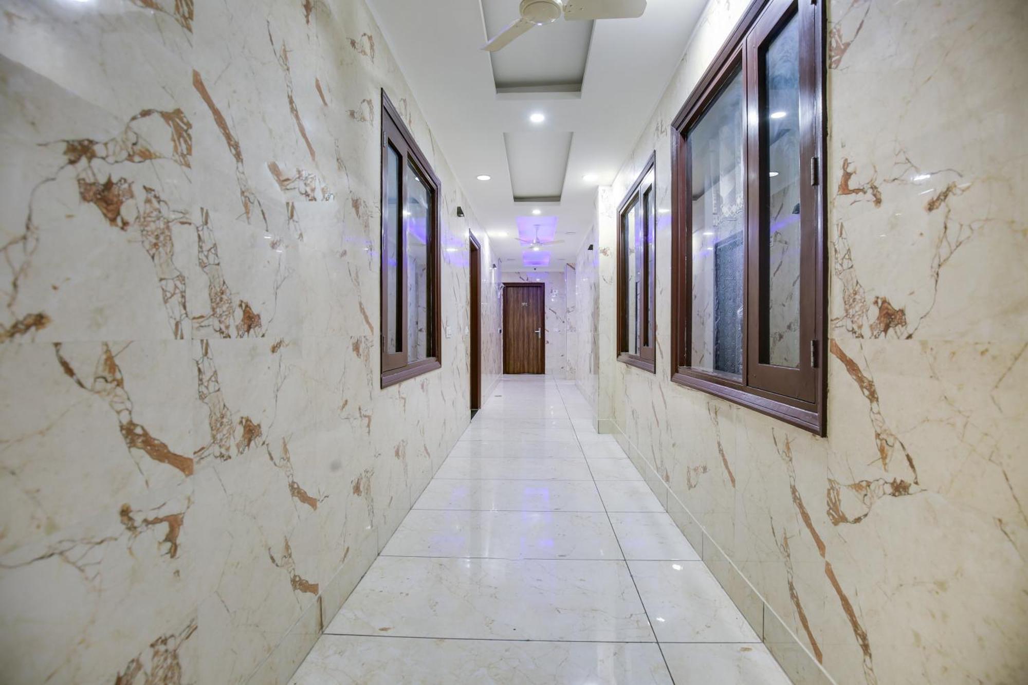Hotel O Royal Mohali エクステリア 写真