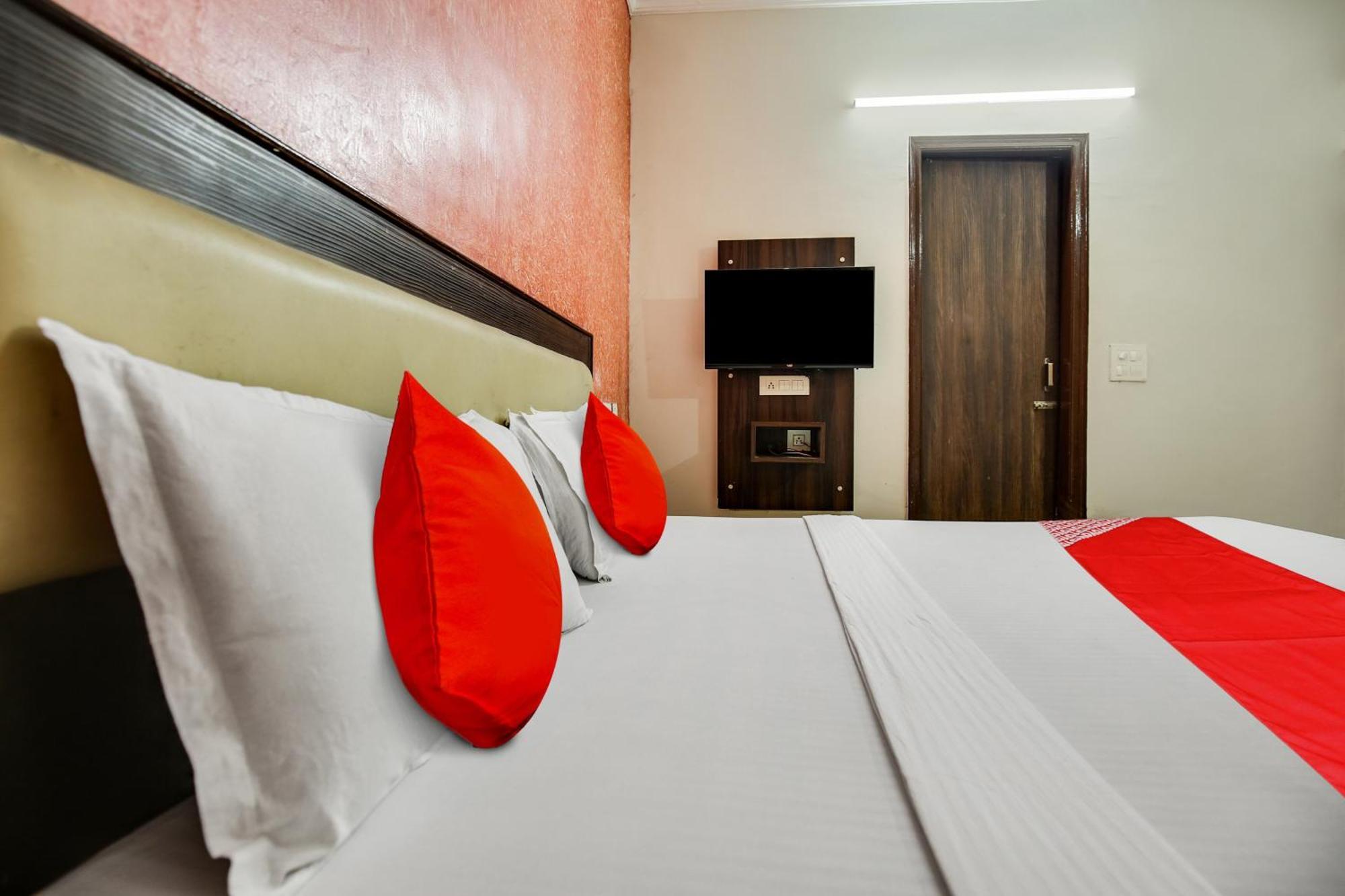 Hotel O Royal Mohali エクステリア 写真