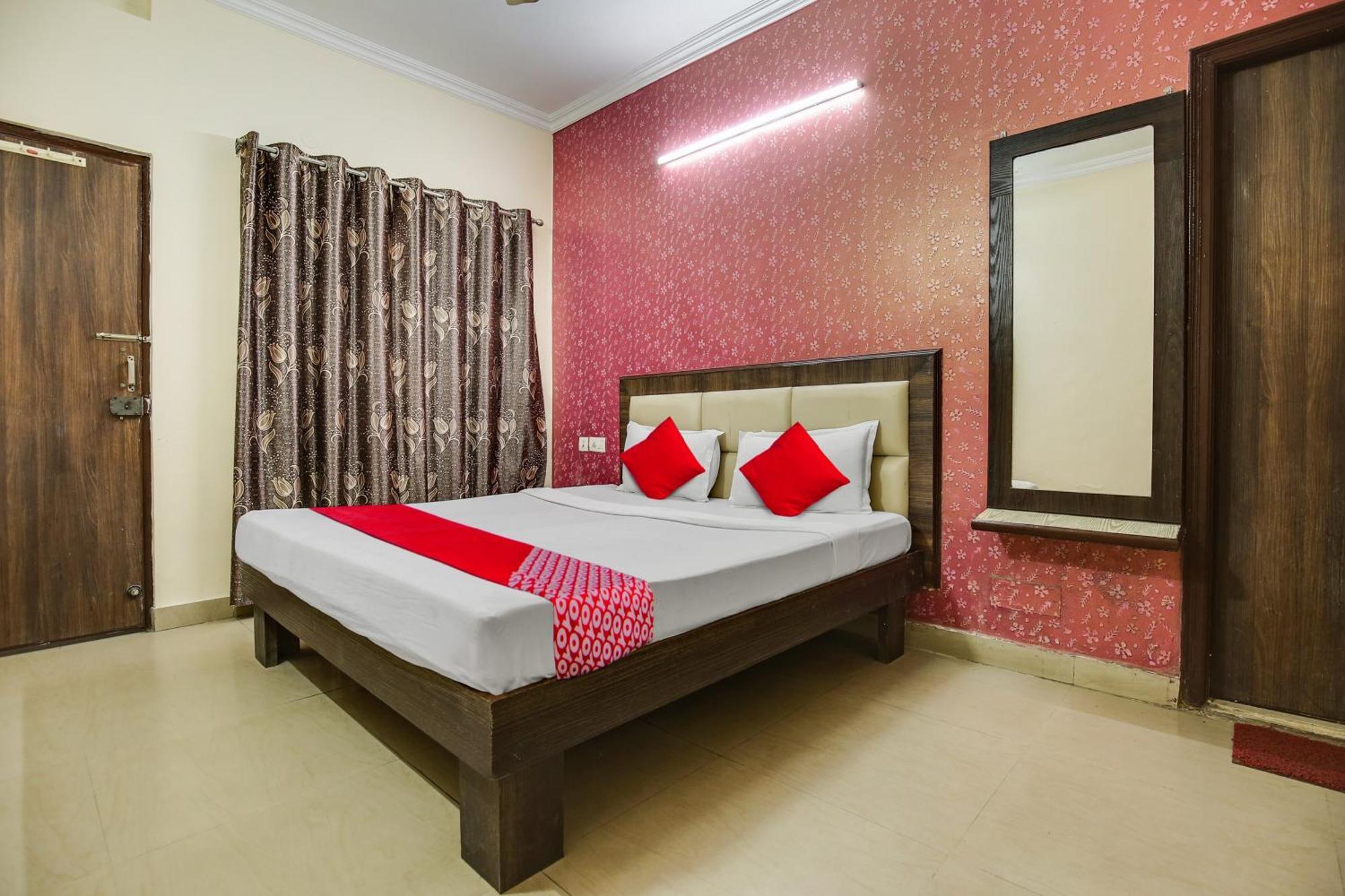 Hotel O Royal Mohali エクステリア 写真