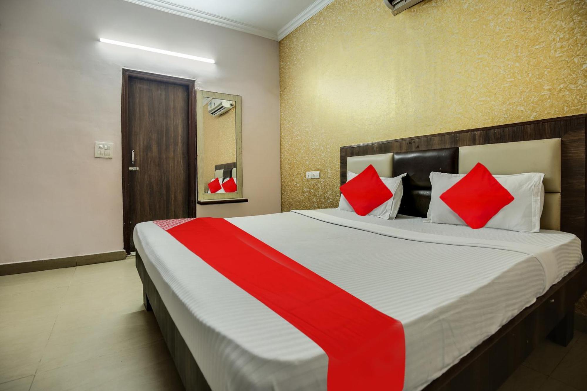 Hotel O Royal Mohali エクステリア 写真